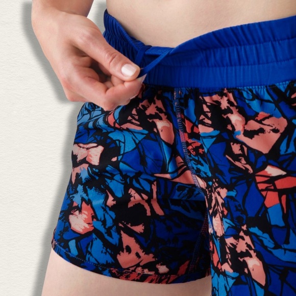 LULULEMON Tracker‎ Short IV 4-Way Stretch in
Paint Storm Harbor Blue Mult… - Picture 8 of 14